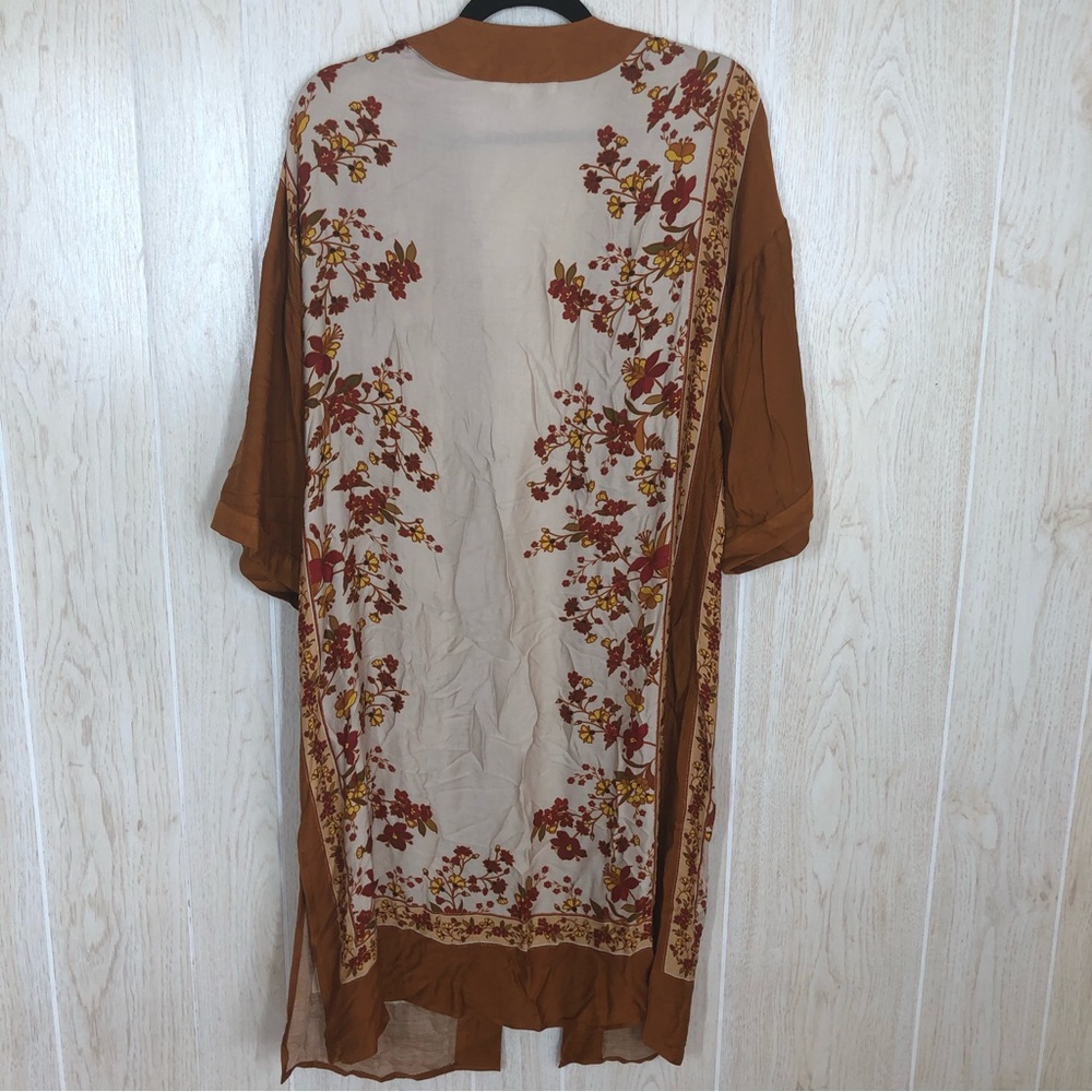 Dr2 Floral Open Kimono - Picture 2 of 5